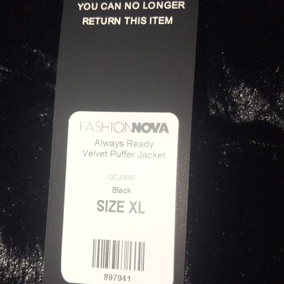 Fashion nova(Always Ready Velvet Puffer jacket) - Picture 4 of 6